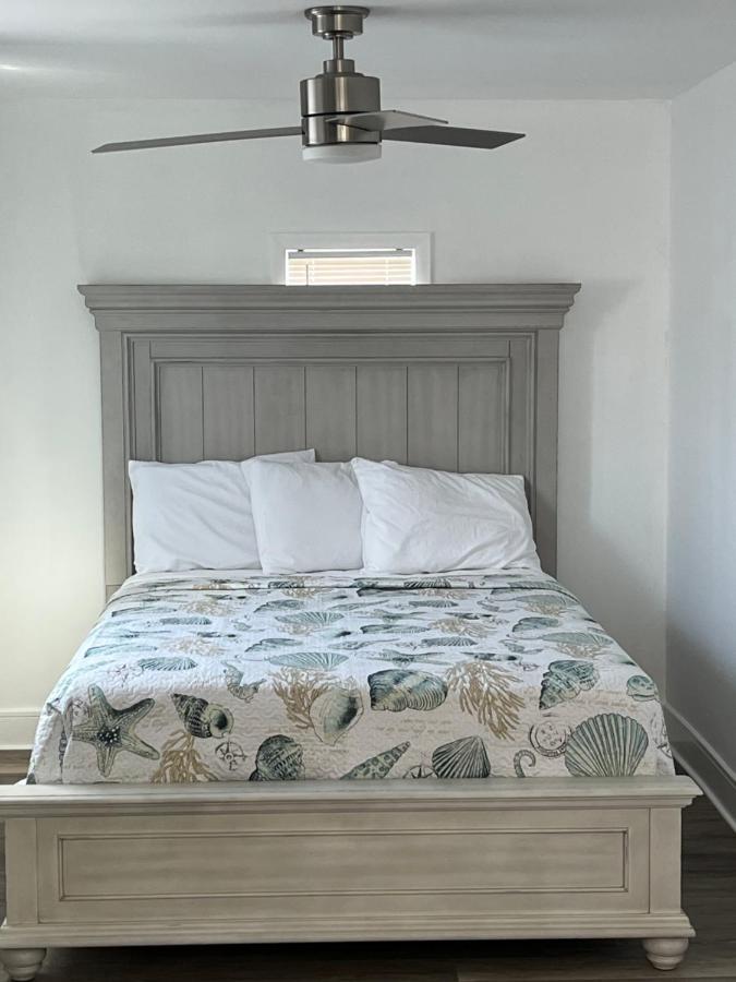 Crystal Sands Apartment *