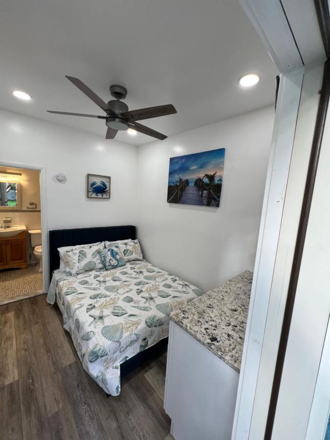 Crystal Sands Apartment *