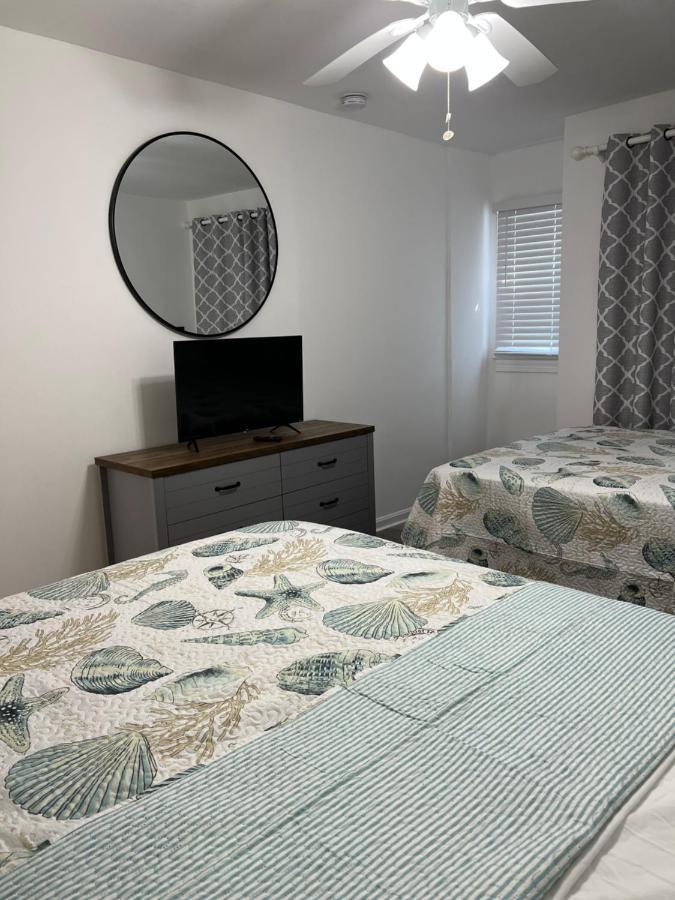 Crystal Sands Apartment *